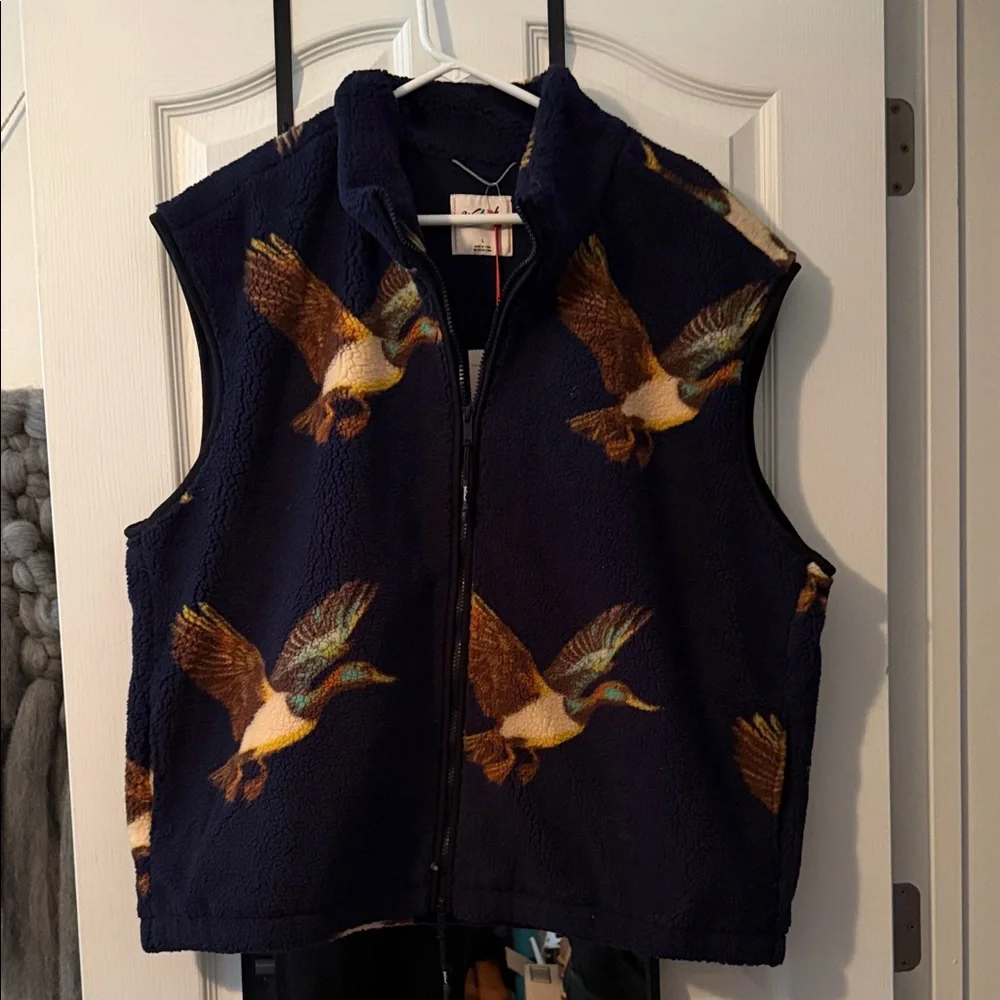 Woolrich x Target Duck Design Vest - Large - Picture 5 of 10